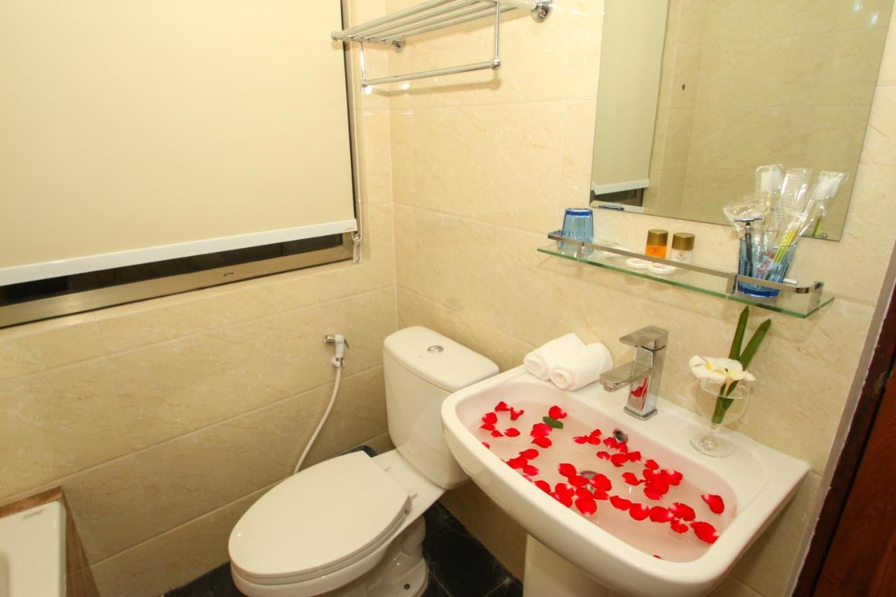 Gemsy Hotel Yangon Exterior foto