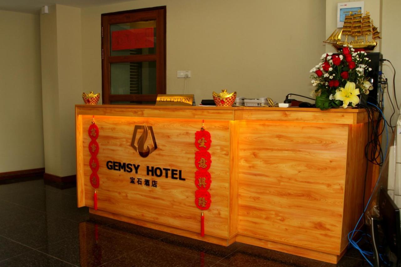 Gemsy Hotel Yangon Exterior foto
