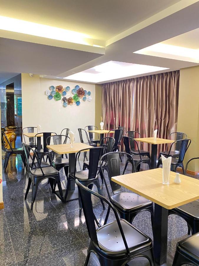 Gemsy Hotel Yangon Exterior foto